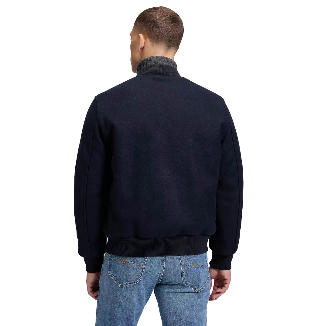 7043798